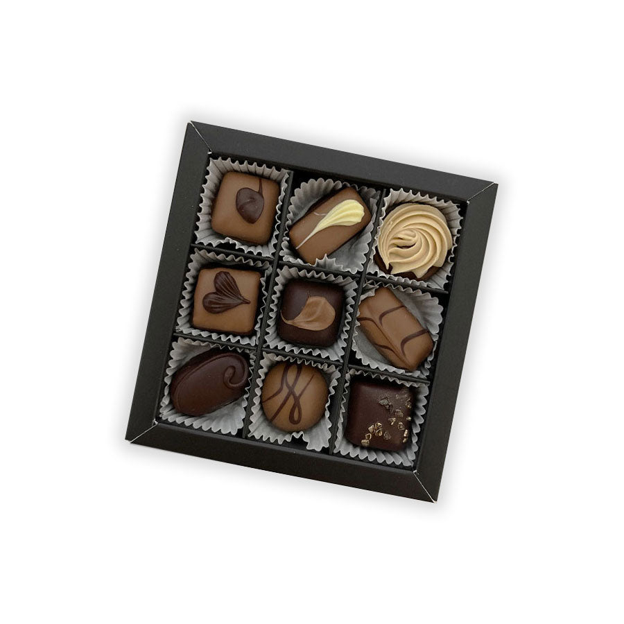 9 verschiedene Nougat, Krokant und Marzipan Trüffel und Pralinen